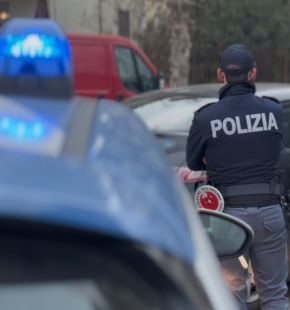 (AGR) Ostia, focus della Polizia sullo spaccio, identificati all'ex-Faber Village gli occupanti delle cabine