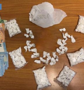 (AGR) Roma, arrestati 8 pusher in vari quartieri dalla Squadra Mobile, scoperto deposito a tenuta magnetica