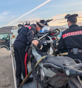 (AGR) Monte Compatri, il GPS di uno scooter rubato guida i Carabinieri fino al deposito delle moto rubate