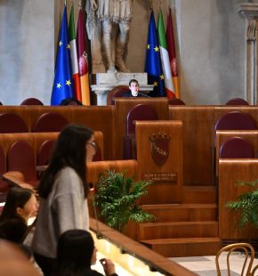 (AGR) Piccoli amministratori per un giorno studenti a scuola di democrazia in Campidoglio