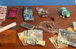 (AGR) Roma, basta un click su YouPol per scoprire una base di spaccio, 2 arresti, sequestrata oltre 1 kg. e mezzo di droga