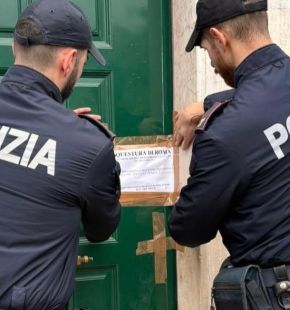 Roma – Night club abusivo nel quartiere Nomentano: scattano i sigilli della Polizia di Stato Roma – Night club abusivo nel quartiere Nomentano: scattano i sigilli della Polizia di Stato