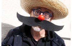 Carnevale Ostia nella stazione Lido Centro  le maschere