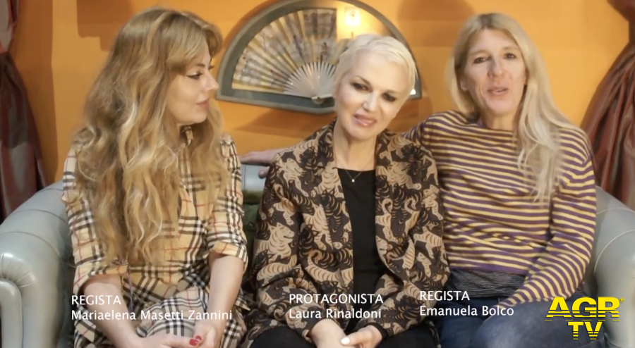 Videointervista per lo spettacolo Orchidea, storia di un fiore malato Videointervista per lo spettacolo Orchidea, storia di un fiore malato