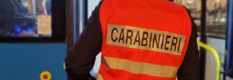 Rocca Priora, ubriaco impugnando il coltello si rifiutava di scendere dal bus al capolinea, disarmato e denunciato Rocca Priora, ubriaco impugnando il coltello si rifiutava di scendere dal bus al capolinea, disarmato e denunciato