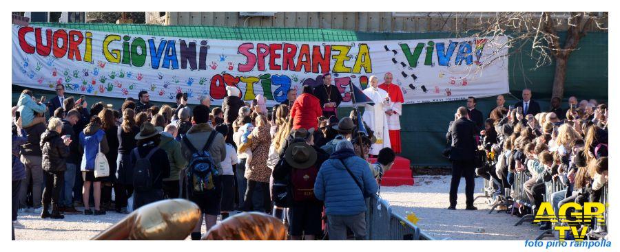 Ostia, Papa Leone XIV, ai giovani: "La speranza siete voi...." ed alla città: "Non rassegnatevi alla cultura del sopruso"