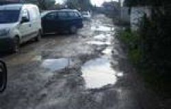 Ostia, strade colabrodo