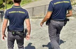 GdF Firenze. La compagnia di Empoli arresta due spacciatori