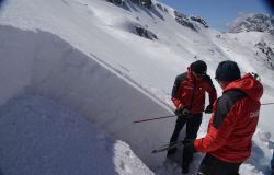 Alpi, il servizio Meteomont dei Carabinieri lancia l'allarme sul pericolo valanghe ed invita alla prudenza