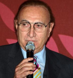 Pippo Baudo, l'uomo che ha fatto grande il festival di Sanremo, inaugurata una mostra che rende omaggio al presentatore