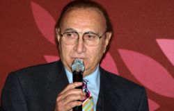 Pippo Baudo, l'uomo che ha fatto grande il festival di Sanremo, inaugurata una mostra che rende omaggio al presentatore