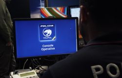 Roma, un messaggio su Youpol ha smascherato un'evasione dai domiciliari, arrestato