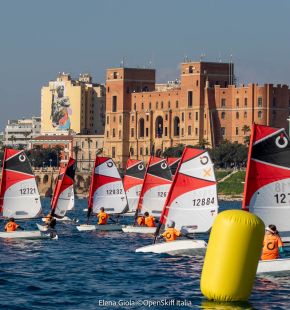Vela, prima giornata del Circuito Nazionale Open Skiff, spettacolo ed entusiasmo nelle regate