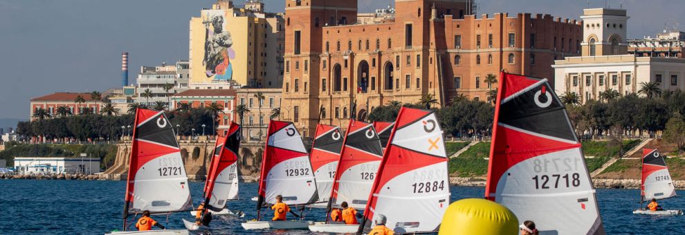 Vela, prima giornata del Circuito Nazionale Open Skiff, spettacolo ed entusiasmo nelle regate