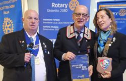 Il Presidente del Rotary Rotary Club Fiumicino Portus Augusti Sergio Martuscelli e il Governatore Muscas accolgono come socio onorario il L.T. Pierluigi Smaldone, Presidente dell’Associazione Nazional