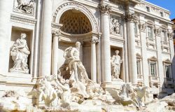 Roma, Fontana di Trevi: 230mila ingressi nel primo mese con il nuovo ticket. Incassi per Musei Civici e tutela