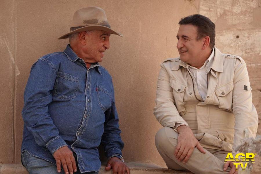 Zawi_Hawass_Roberto_Giacobbo_credito_ph credit_Zahi_Hawass_archive Zawi_Hawass_Roberto_Giacobbo_credito_ph credit_Zahi_Hawass_archive