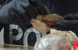 Roma, operazione antidroga, da uno sfratto per morosità scoperta base di spaccio e ricettazione device, 7 pusher arrestati