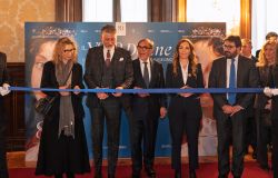 L'inaugurazione della mostra il ministro Giuli ed il presidente del senato La Russa