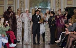 Anton Giulio Grande riceve il Best Womenswear Designer e sfila alla Milano Fashion Days