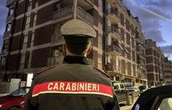 Carabinieri Ostia blitz a piazza Gasparri