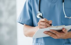 8 marzo, Giornata Internazionale delle donne, denuncia AMSI-UMEM, aggressioni ai sanitari, il 72% sono donne