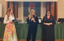 la vicedirettrice del TG2 Maria Antonietta Spadorcia con la Senatrice Cinzia Pellegrino - Foto da comunicato stampa