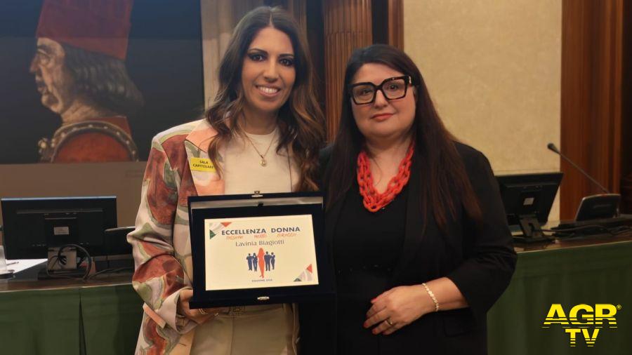 la presidente del Biagiotti Group Lavinia Biagiotti Cignacon con la Senatrice Cinzia Pellegrino - Foto da comunicato stampa