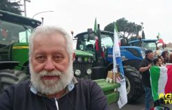 Trattori a Roma contro l’accordo Mercosur: protesta degli agricoltori a Ostiense