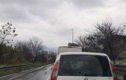 Roma – Traffico rallentato su via Ostiense per allagamenti dopo il forte temporale