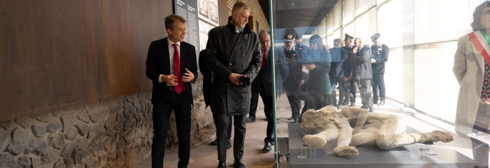 Archeologia, inaugurato allestimento Calchi a Pompei. Giuli: una mostra che racconta l’origine, la storia e la verità dell'eruzione