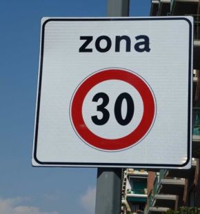 Roma, zona 30 nel centro storico, Legambiente: una norma di civiltà