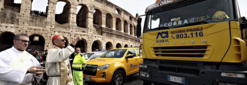 AC Roma, domenica 15 marzo la tradizionale benedizione degli automobilisti al Colosseo per Santa Francesca Romana AC Roma, domenica 15 marzo la tradizionale benedizione degli automobilisti al Colosseo per Santa Francesca Romana