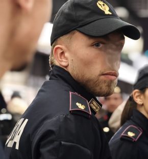 Roma, caccia ai pusher ed ai borseggiatori, 6 arresti, sequestrati oltre 8 kg. di droga