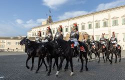 Roma, Quirinale cambio della Guardia solenne per 165° anniversario dell'Unità d'Italia