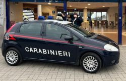 Ostia Antica, furti nelle auto parcheggiate alla stazione metro, blitz dei Carabinieri, un arresto