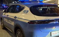 Roma, colpo da 30 mila euro in un negozio di ottica, inseguiti tentano di depistare gli agenti con il cambio di auto, arrestati