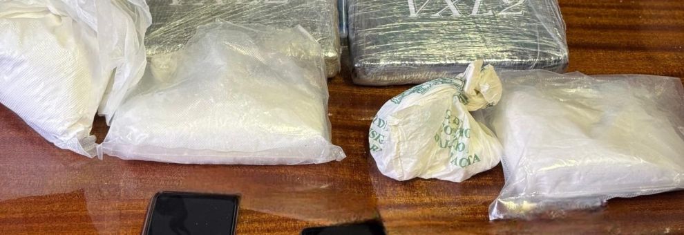 Roma, duro colpo allo spaccio al Quadraro, sequestrati oltre 7 kg. di cocaina ed arrestato il pusher Roma, duro colpo allo spaccio al Quadraro, sequestrati oltre 7 kg. di cocaina ed arrestato il pusher