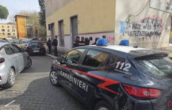Roma, operazione a tenaglia al Quarticciolo dei Carabinieri, 12 pusher in manette, sequestrato kg.1,2 di droga