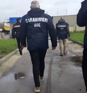 Sarno, sequestrato cantiere navale a Castellammare: rischio inquinamento Sarno, sequestrato cantiere navale a Castellammare: rischio inquinamento