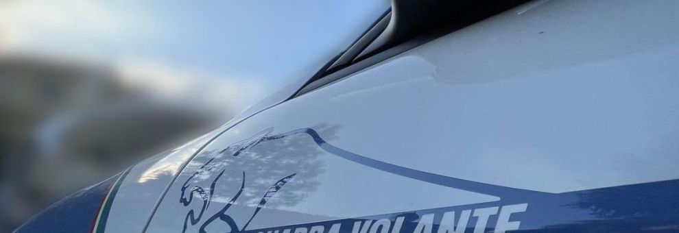 Roma, ex marito minaccia la moglie che avverte la Polizia, trovato in possesso di un vero e proprio arsenale, arrestato Roma, ex marito minaccia la moglie che avverte la Polizia, trovato in possesso di un vero e proprio arsenale, arrestato