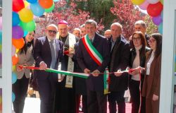 Poli inaugura la nuova scuola