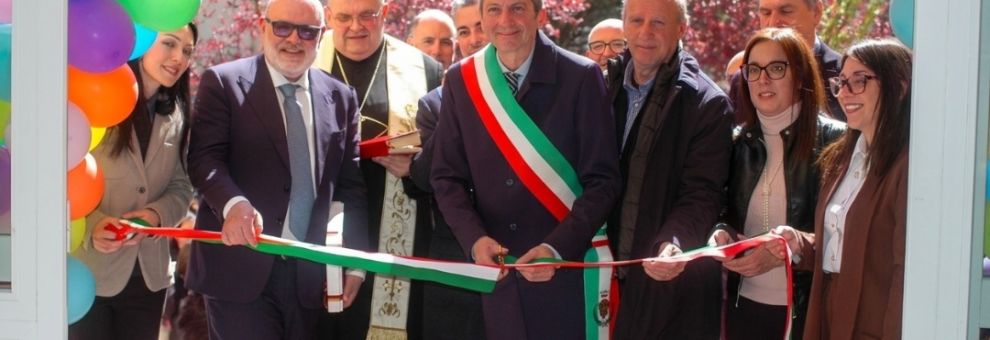 Poli inaugura la nuova scuola