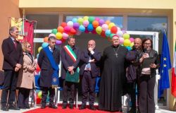 Poli inaugura la nuova scuola - foto da comunicato stampa