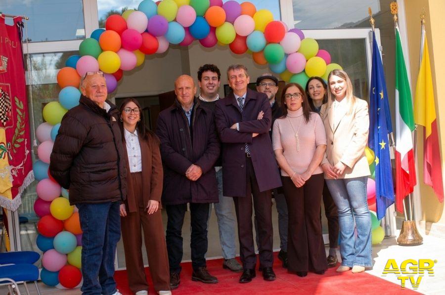Poli inaugura la nuova scuola - foto da comunicato stampa