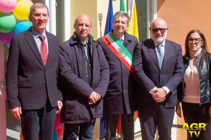 Poli inaugura la nuova scuola - foto da comunicato stampa