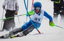 Piccone impegnato nella discesa dio Alleghe