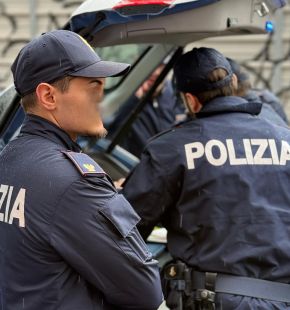 Roma Tor Cervara, anziano aggredito e rapinato in piena notte, fermato un 38enne maliano Roma Tor Cervara, anziano aggredito e rapinato in piena notte, fermato un 38enne maliano