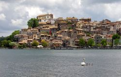 Bracciano, il livello del lago è calato di un metro