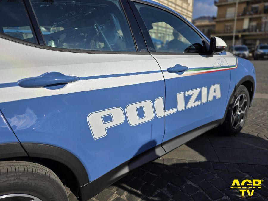 Polizia Tivoli che ha fermato la ladra seriale Polizia Tivoli che ha fermato la ladra seriale